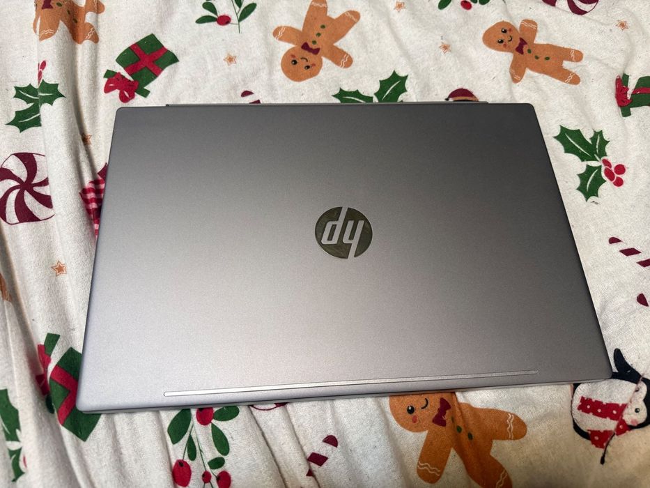 Продавам личния си лаптоп-HP Pavilion 15-cs1xxx