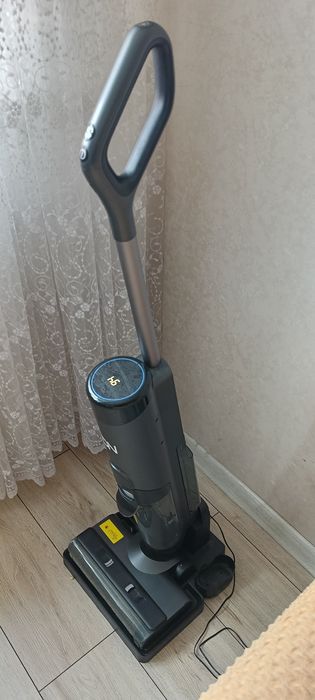 Пылесос фирмы Дн рабочий