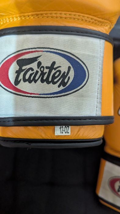 Боксерские перчатки Fairtex