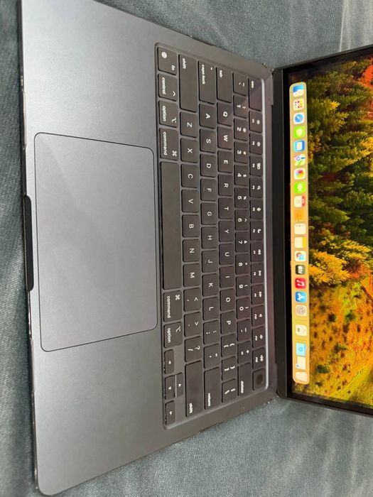 Macbook air m3 Apple