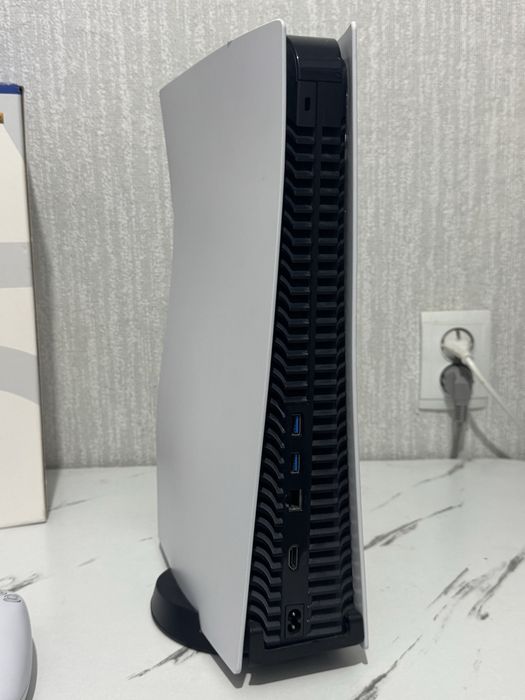 Playstation 5 825 гб