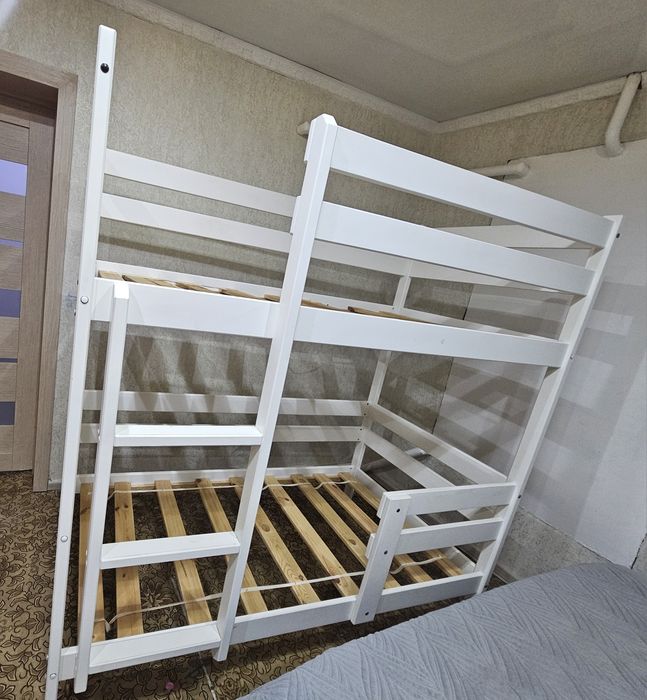 Продам двухъярусный кровать