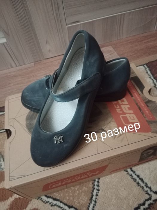 Обувь на девочку. 30-35 размер