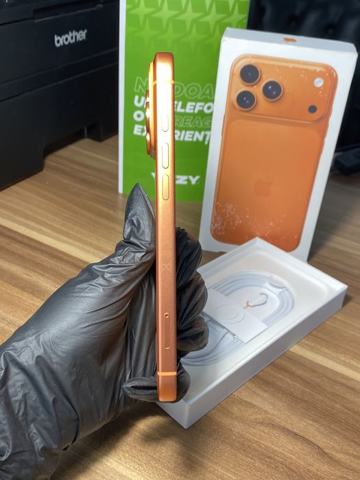 iPhone 17 Pro Max • 2 TB • Cosmic Orange