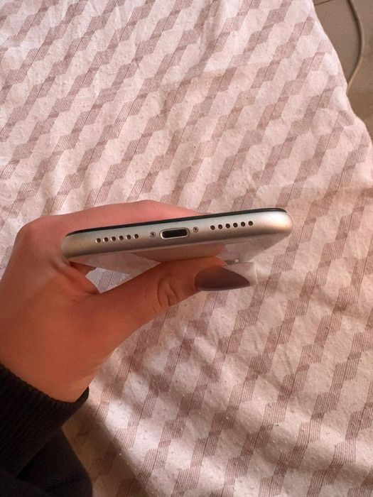iPhone 11 на части