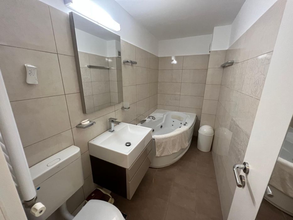 Apartament 4 camere Titan de închiriat lux metrou