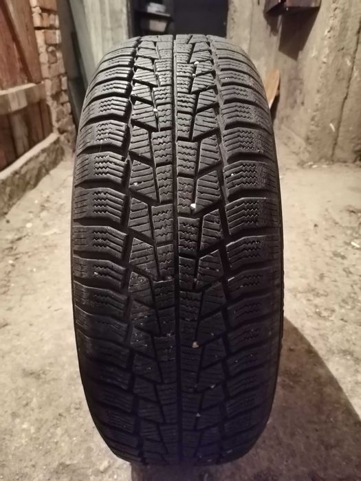 Продавам 1 брой зимна гума 195.65.15 дот 2021 Viking