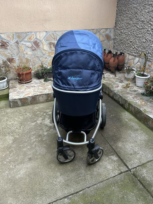 Количка за бебе или дете марка X lander много запазена с две кошчета