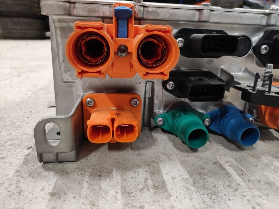 Конвектор-Зарядно устройство- за DS7 / ДС7 4х4 2023г A6MC60