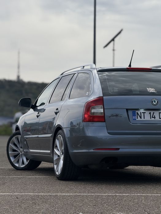 SKODA Octavia 2012 — imagine 3