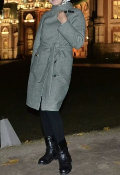 Пальто цвета хаки очень элегантное