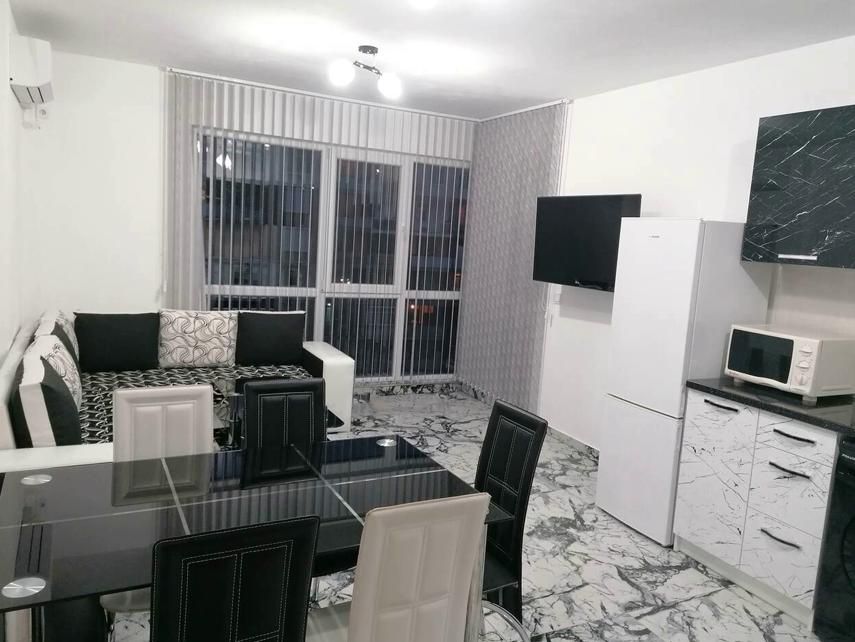 Дава се под наем Двустаен апартамент в Пловдив, Въстанически - 65 кв.м за 400 € - Снимка #2