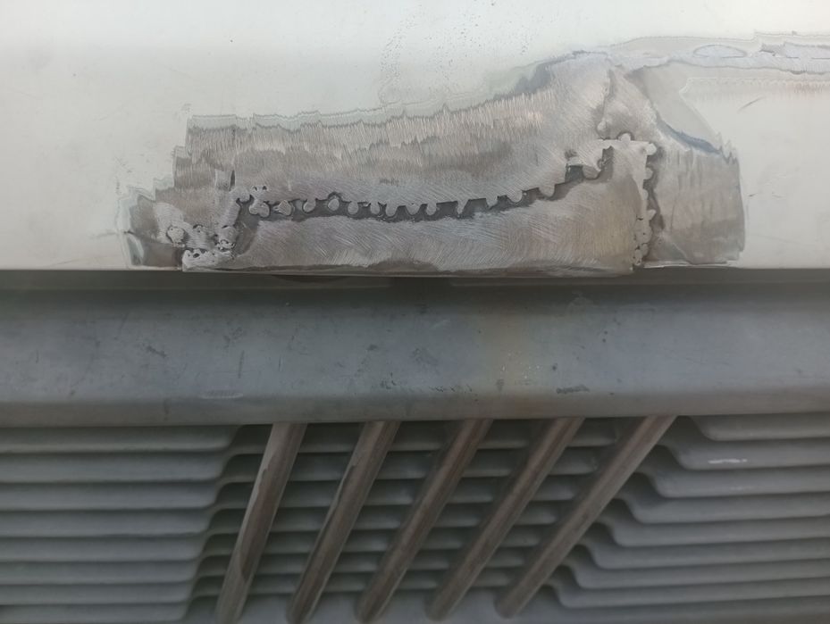 Reparații coroziunii auto și retușuri vopsitorie