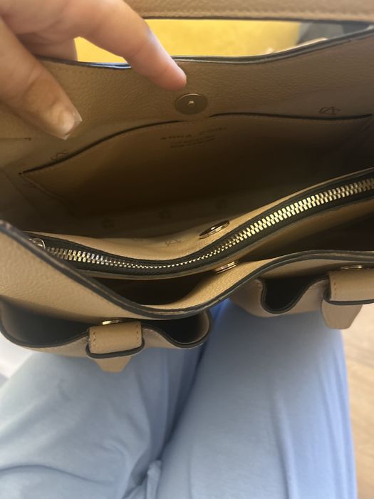 Vand poseta Anna Cori