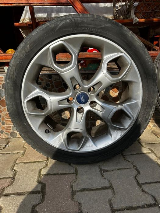 Jante Ford echipate cu cauciucuri de vară 235/45/R19