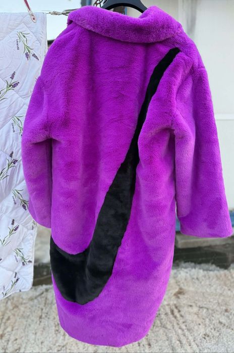 Nike Teddy Bear уникално дамско пролетно палто Л размер Ново