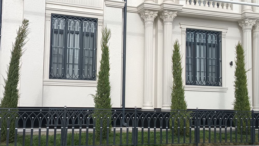 Решётки на окна, навесы  и козырьки.