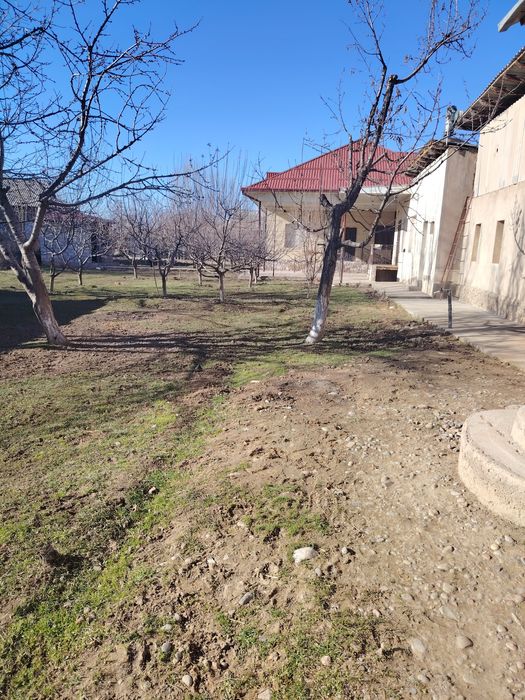 Уи сотилади  хамма шароити бор 12.5 соток