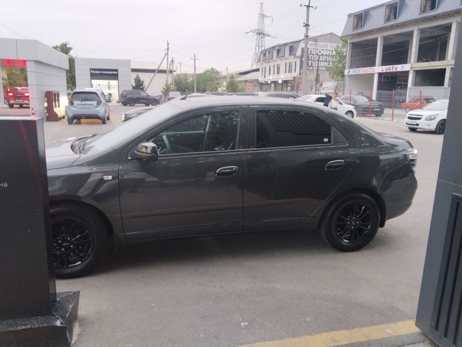 Chevrolet Cobalt 2025 — 4