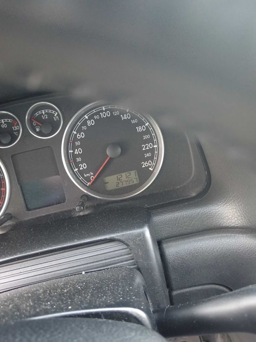Vând vw passat 2005 unic proprietar în romania