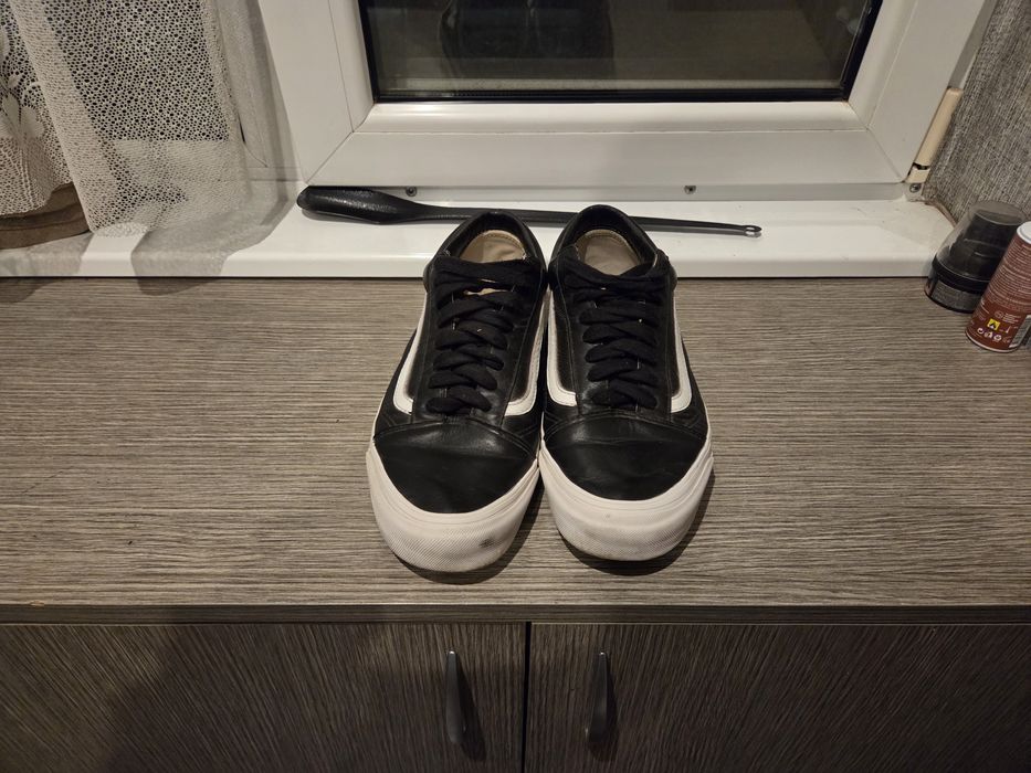 Продавам обувки Vans