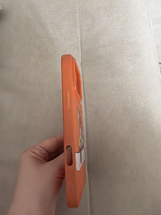 Айфон 17 про макс чехол