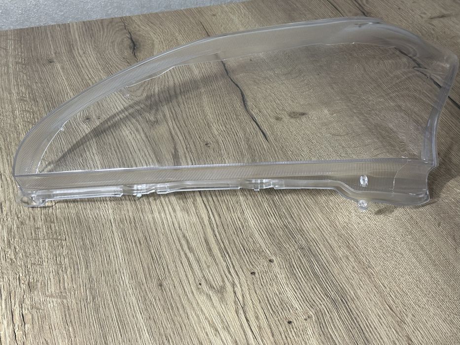 Стекла фар Lexus RX330 RX300