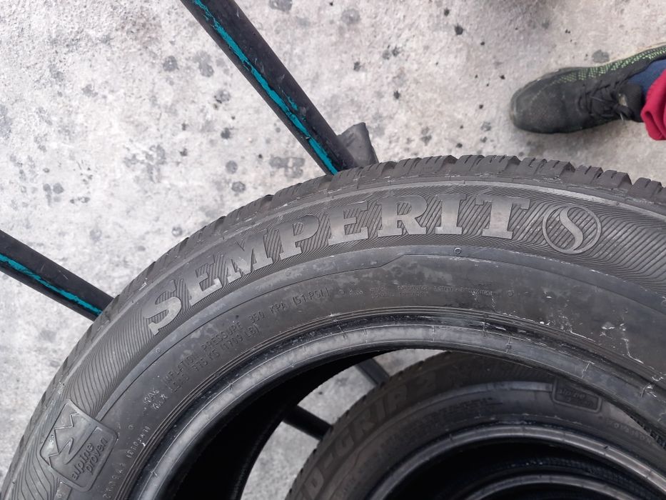 Semperit 215 60 r16 iarna