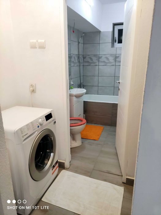 Închiriez apartament 2 camere str Amaradia