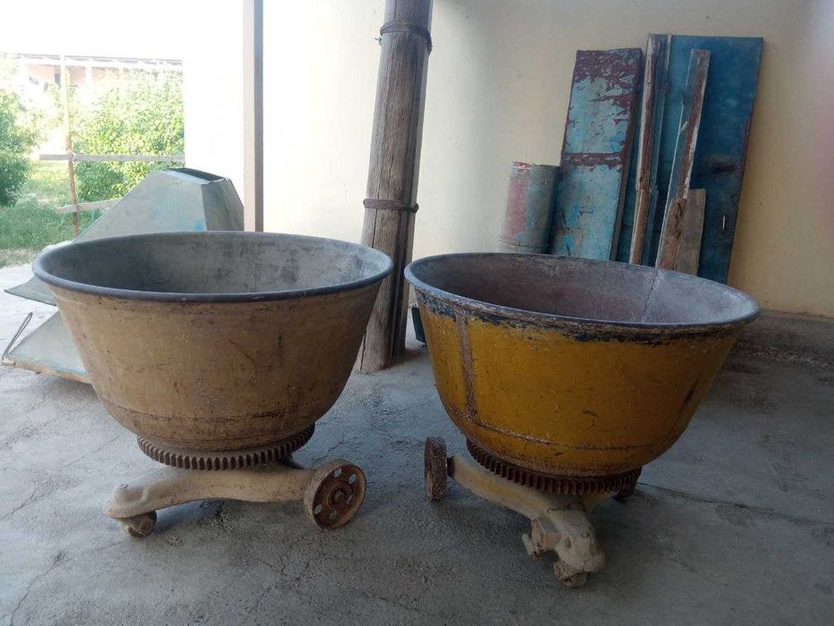 Mishalka qozonlari sotiladi.