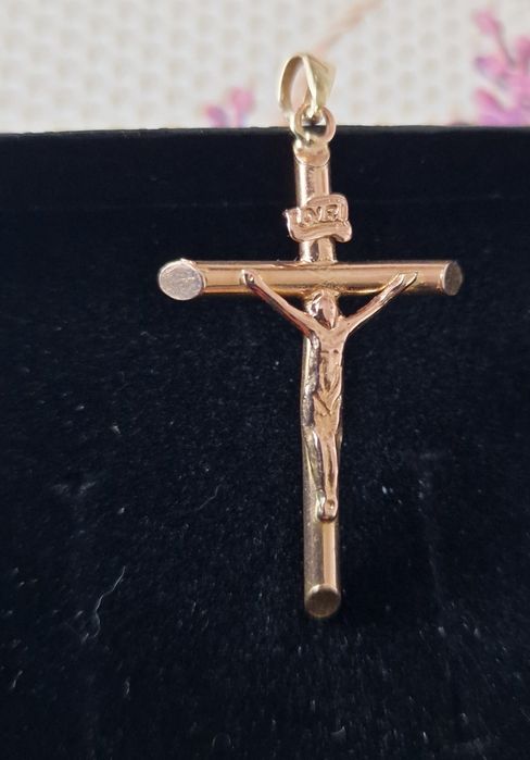Pandantiv cruciulița aur 14k 3.25gr / 1.625lei
