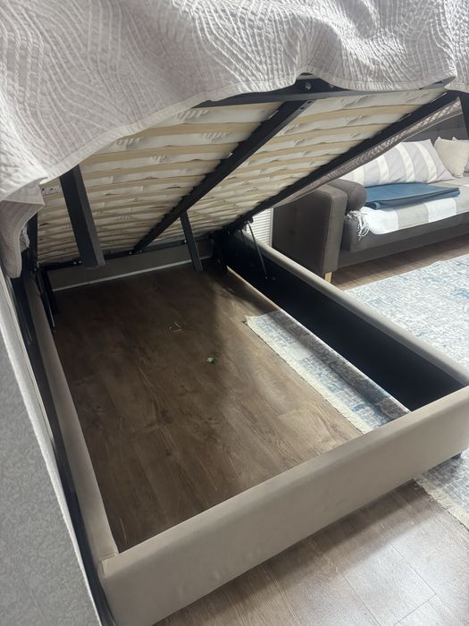Кровать 120 с матрасом …