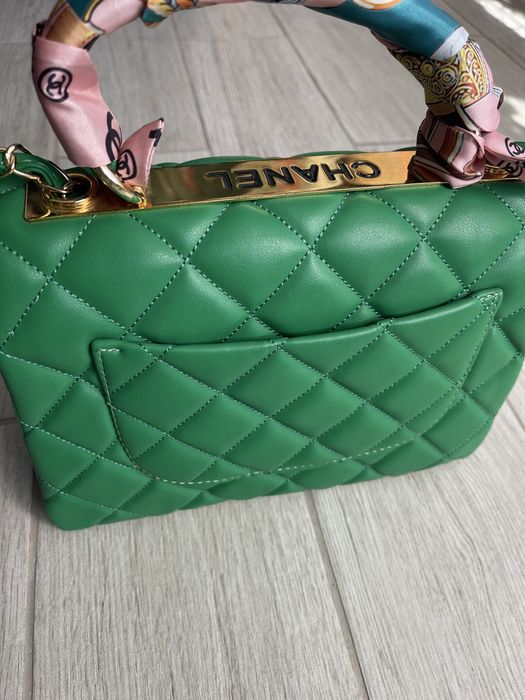 Зелена дамска чанта