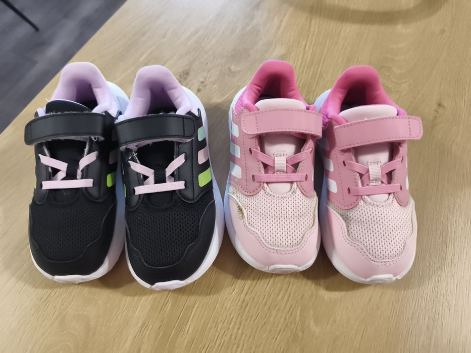 Маротонки за момиче Adidas 2бр.-26 номер.