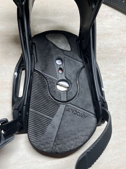 Legaturi Burton Cartel EST