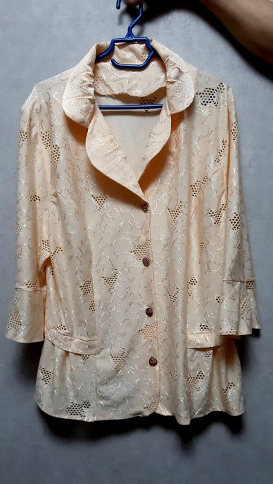 Блузки. 50-52 размер