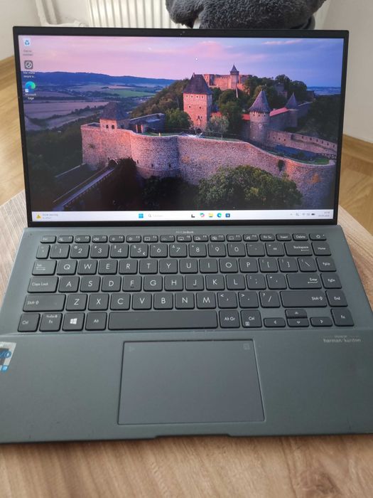 Laptop  ASUS ZenBook 14 UX435EAL – i7, 512GB SSD, ultraușo