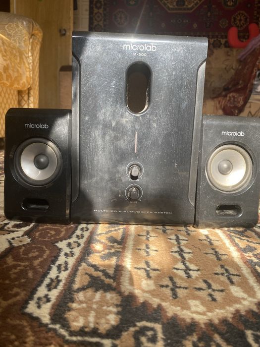 Сабвуфер Microlab с двумя колонками