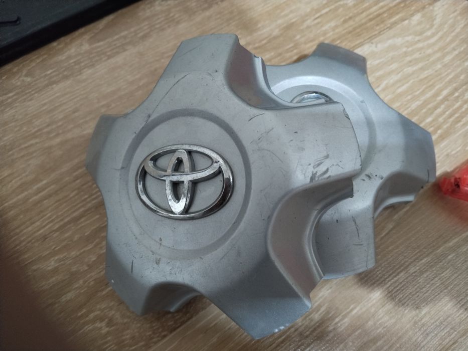 Центральный колпачок колесного диска Toyota» или «центральная заглушка