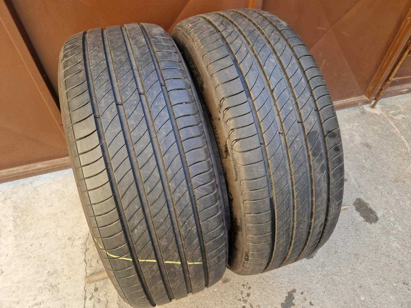 2 Michelin R19 235/55
летни гуми
DOT5122