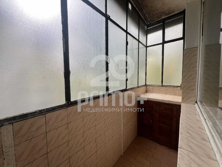 Продава се Тристаен апартамент в Велико Търново, Център - 71 кв.м за 1057 €/кв.м - Снимка #11