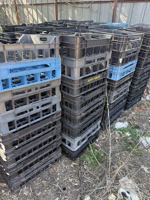 Продавам каси от кисело мляко