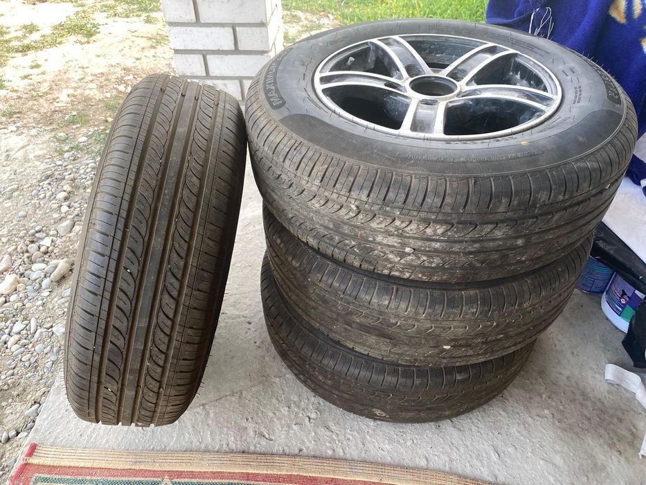 Продам шины с дисками 205.70.R 15