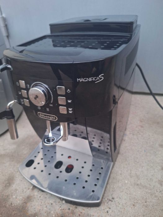 Продавам кафе-машини Робот Бош Делонги и Саеко.