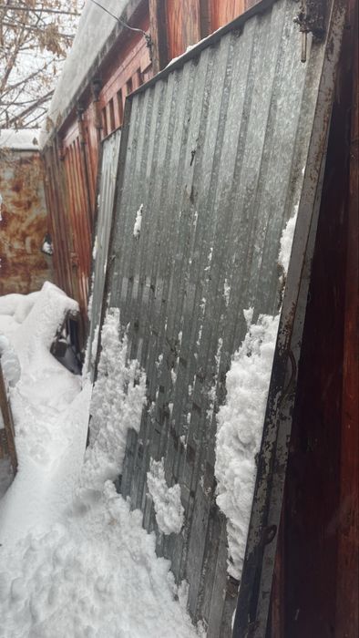 Продам двери из профлиста 3 шт.