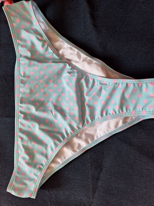 Бански две части