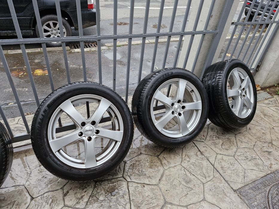 Vand jante aliaj 17 ET48 echipate cu cauciucuri vara