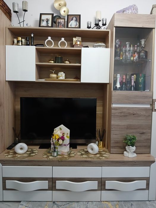 Vand urgent !!!Canapea +comoda de vânzare