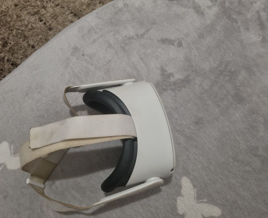 Vând Oculus Quest 2 128gb