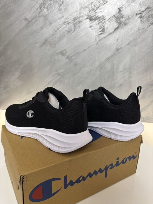 —Adidasi—Champion—